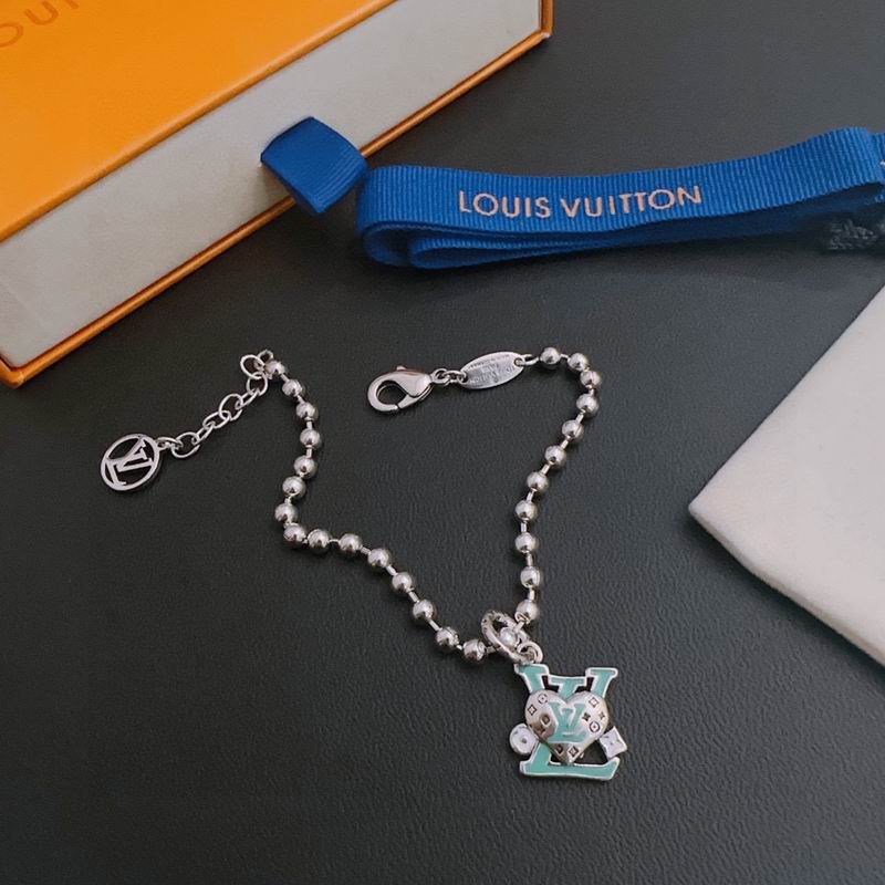 LV Bracelet 02lyr40